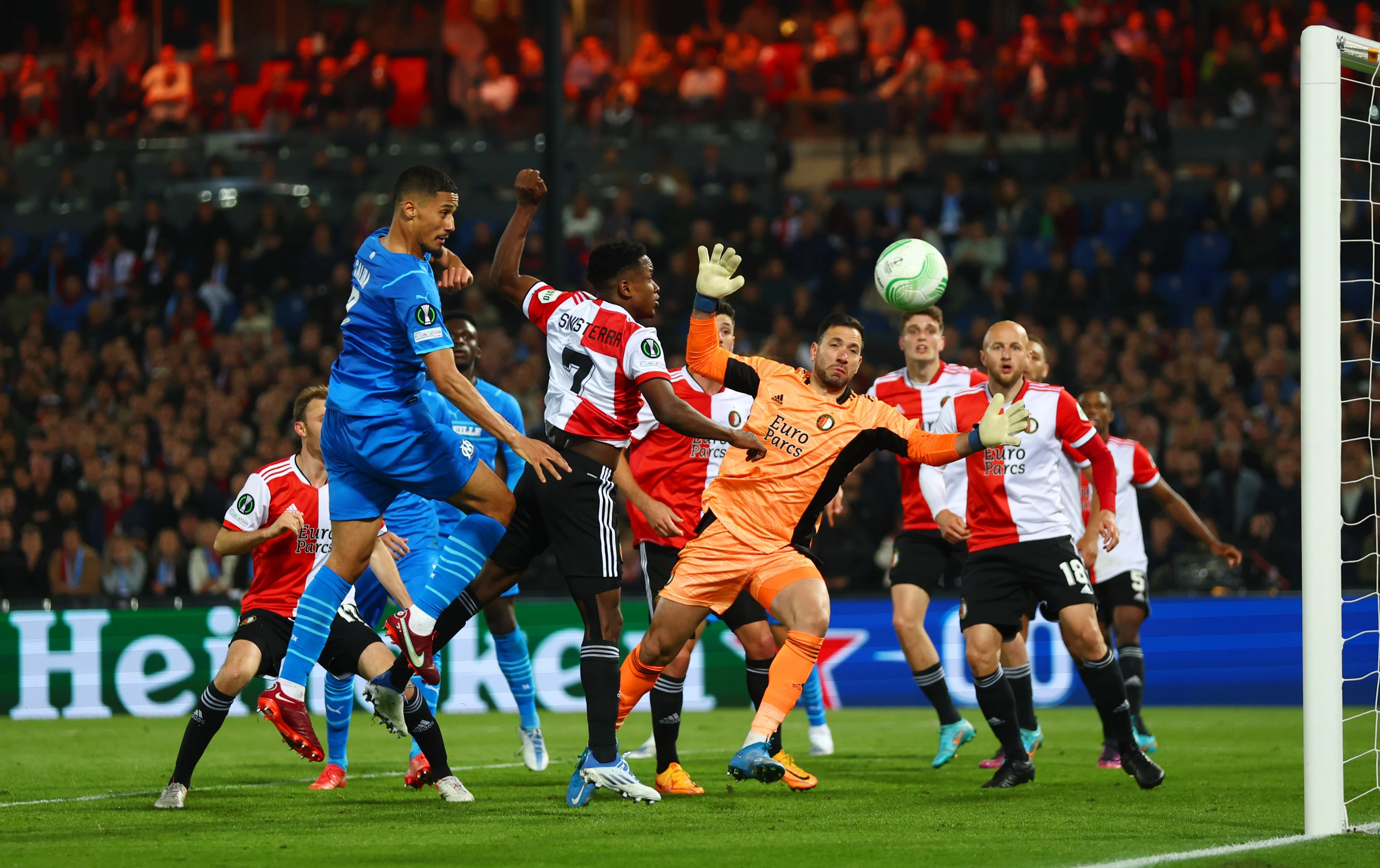 Remi Leicestera i Rome, Feyenoord svladao Marseille