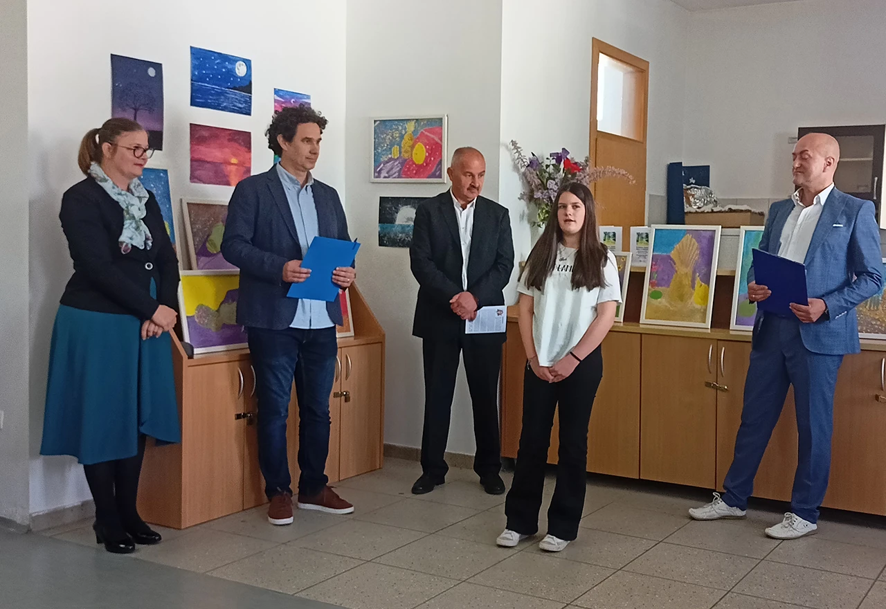 Otvorena izložba slika Kristine Ćavar na temu ''Misli o prirodi''