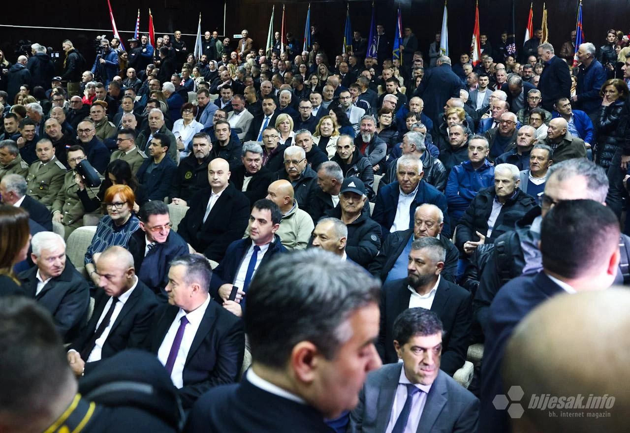 Milanović: Čekaju vas izbori, a učinjeno je sve da se sprovedu na silu bez proračuna