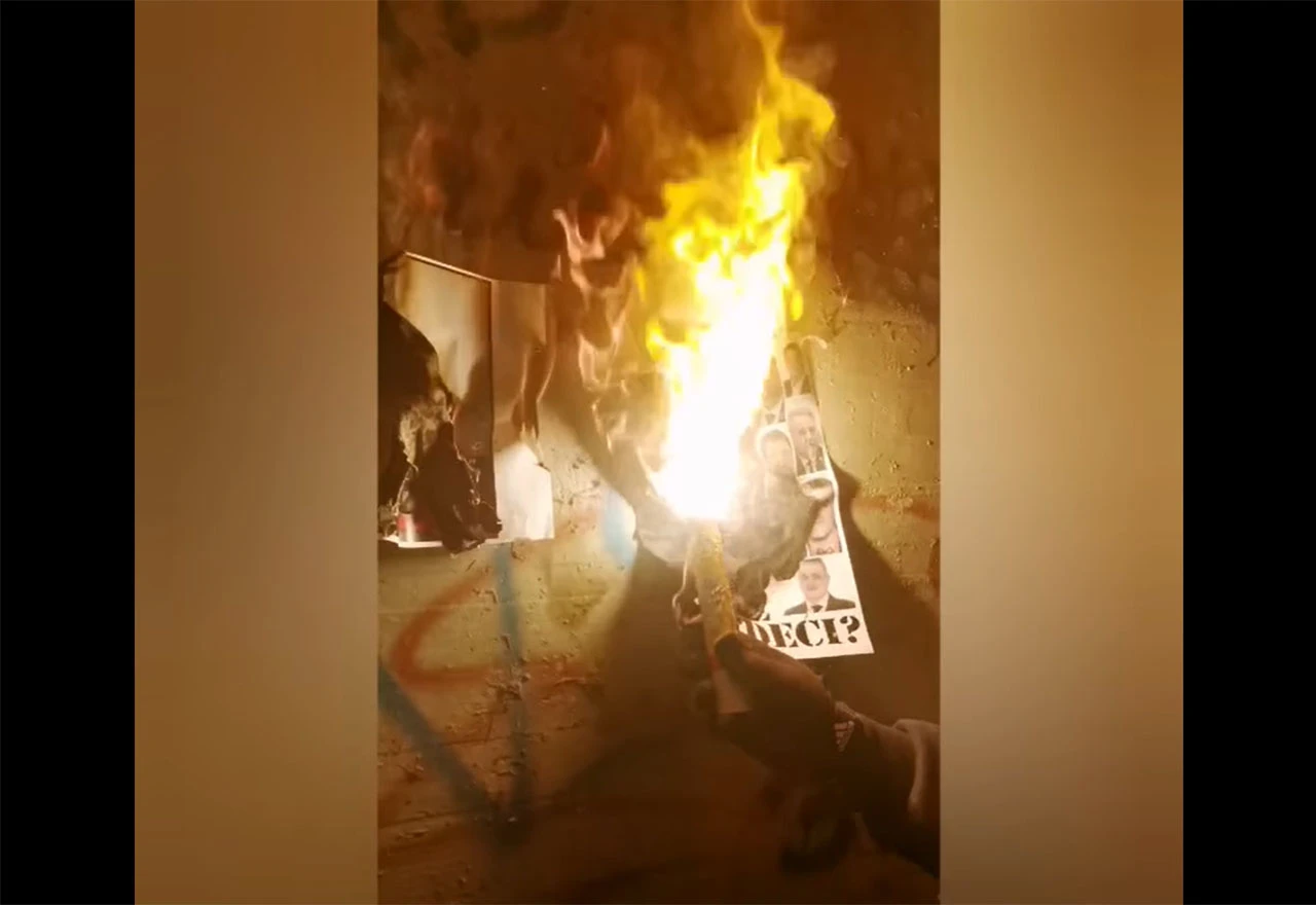 VIDEO: BH Fanaticosi ''spalili'' Peteva i čelnike NS BiH