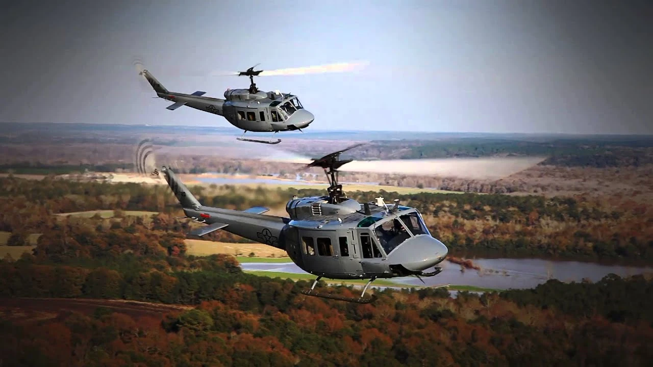 VIDEO | Prevrnuo se helikopter Oružanih snaga BiH 