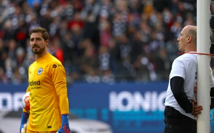 VIDEO | Novo vezivanje za vratnicu, ovoga puta u Bundesligi