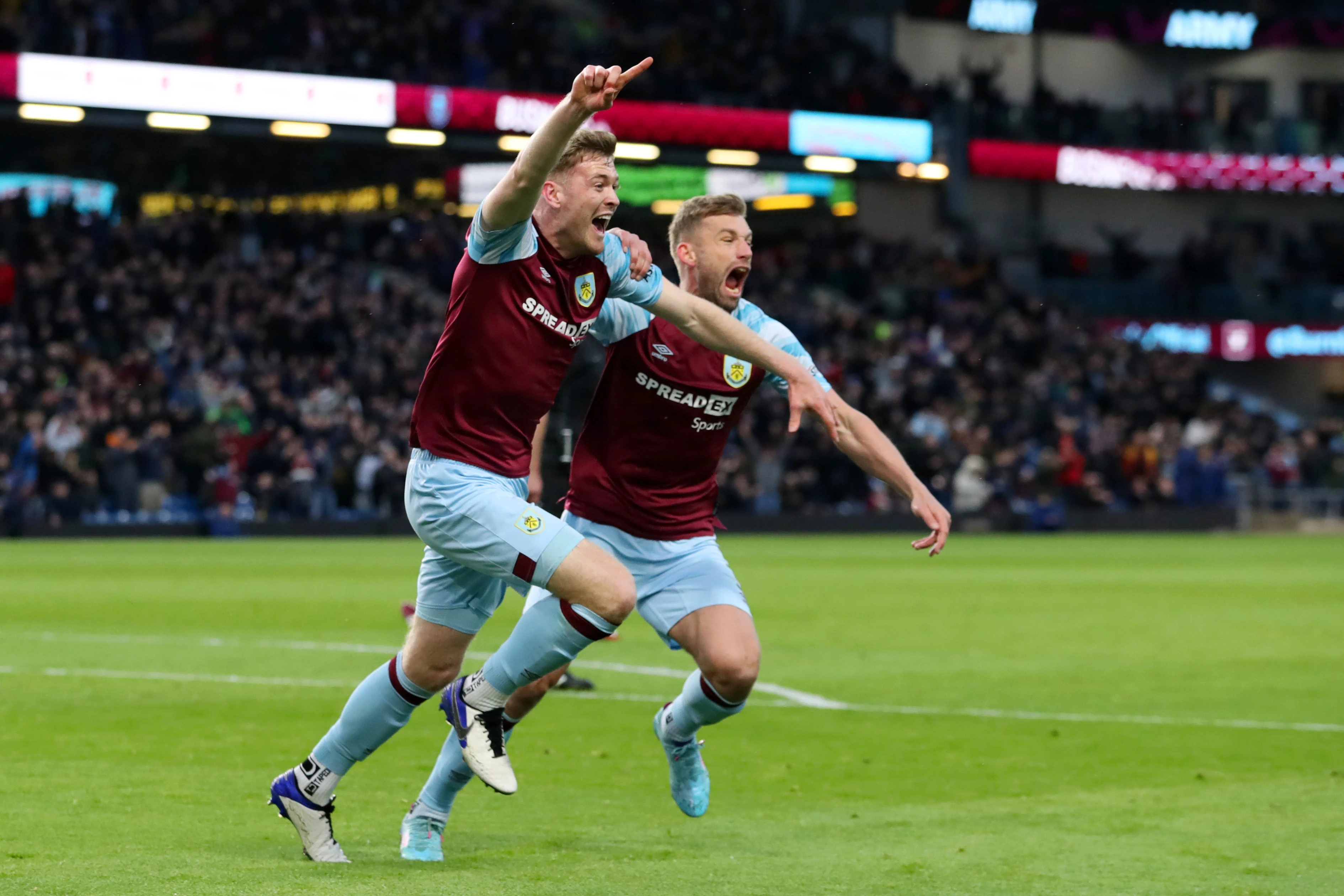 Burnley preokretom srušio Everton