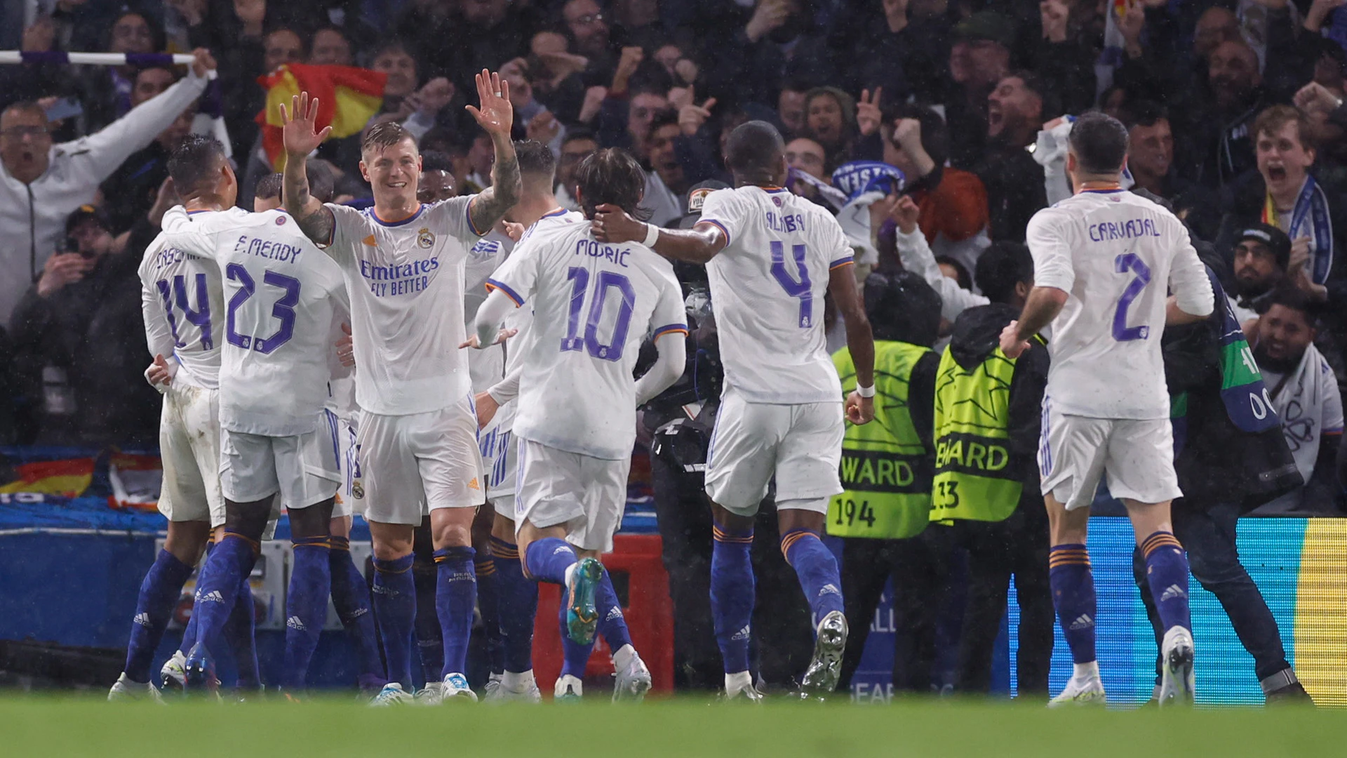 Real na krilima Benzeme slavio na Stamford Bridgeu