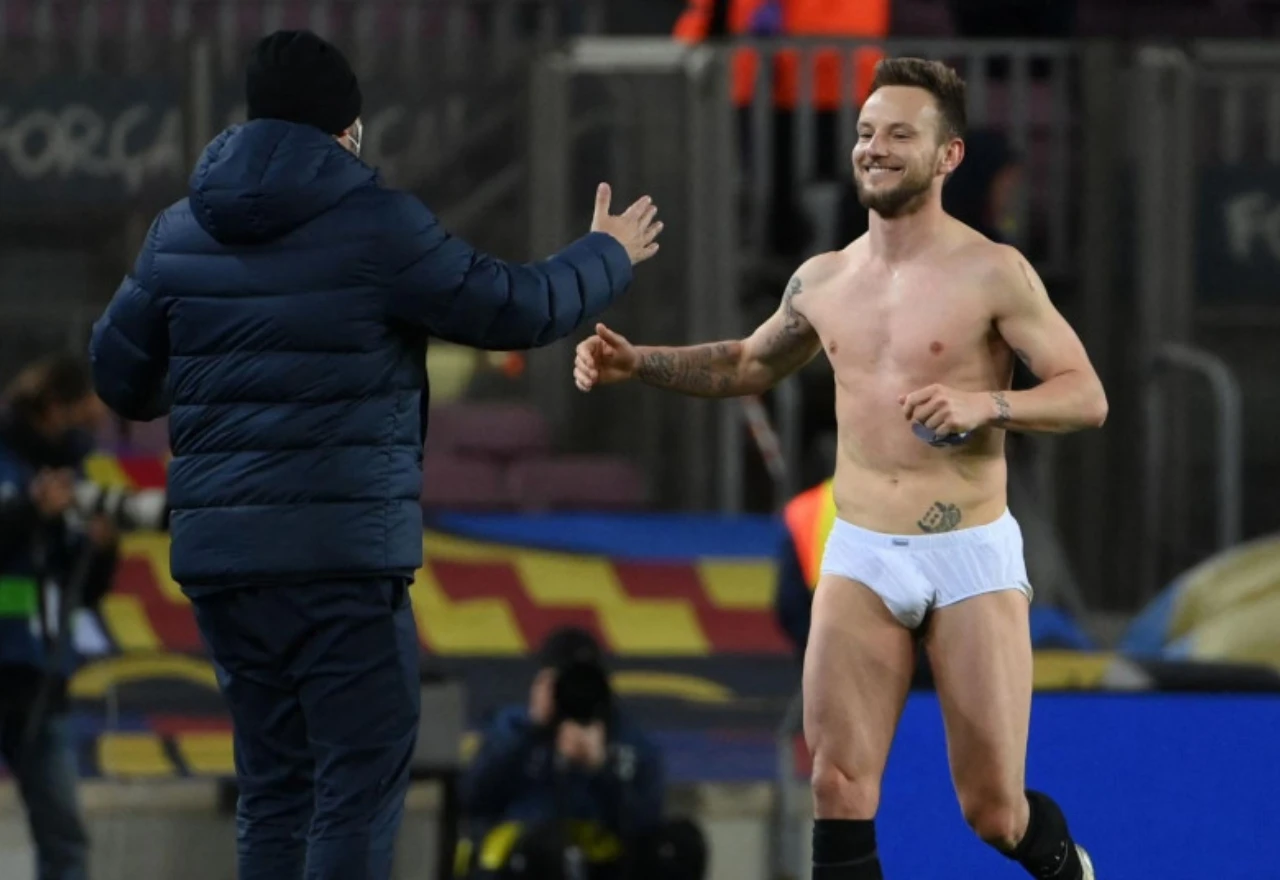 Rakitić u gaćama 'zapalio' Instagram, javile se brojne poznate face