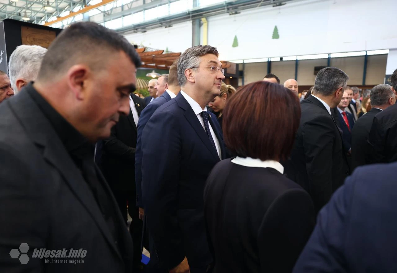 Novalić u Mostaru pohvalio žilavost