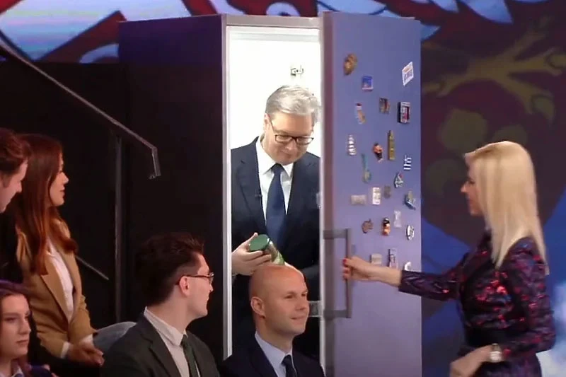 Zašto je Vučić tijekom kampanje izlazio iz frižidera?