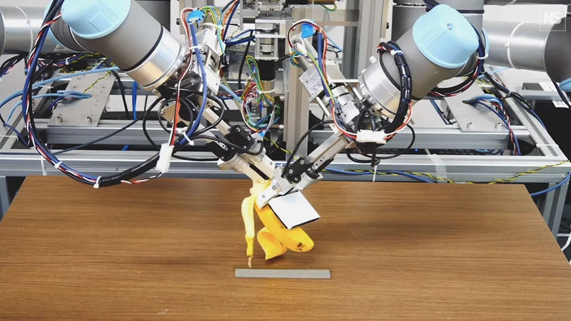 Izrađen robot koji manje-više uspješno guli banane