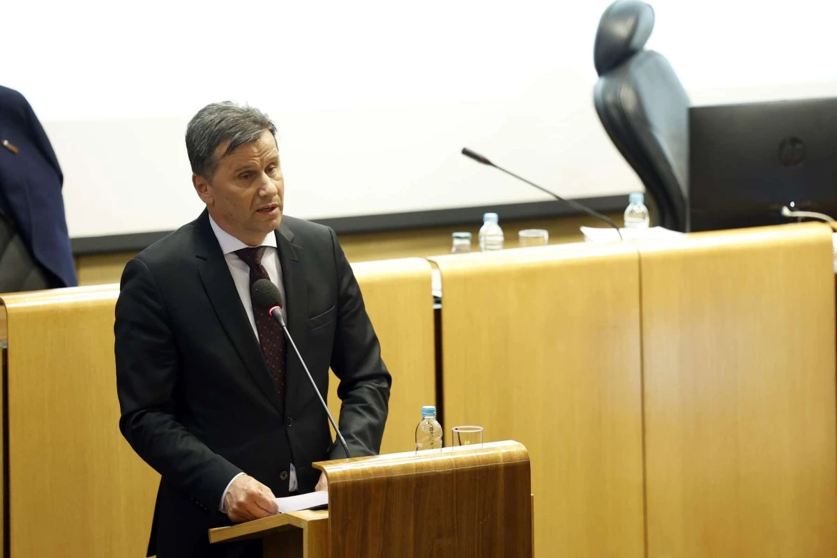 Novalić se hvali proračunom za 2022.:Povećanje za sve ključne kategorije u FBiH