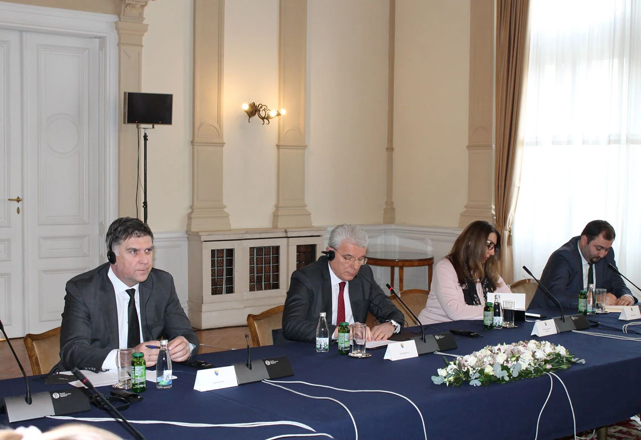 Veleposlanici država EU i G7 zatražili da BiH prati sankcije protiv Rusije