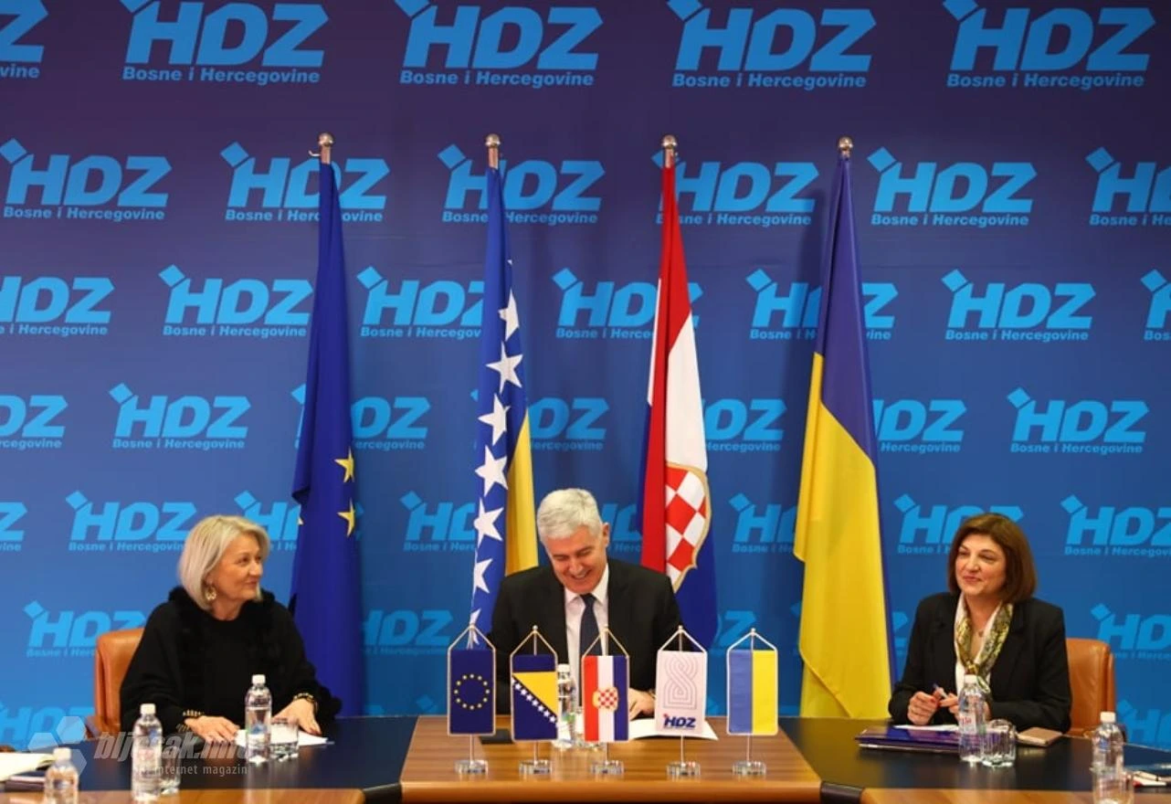 Čović: Ukrajinska zastava treba skrenuti pažnju na politiku u BiH