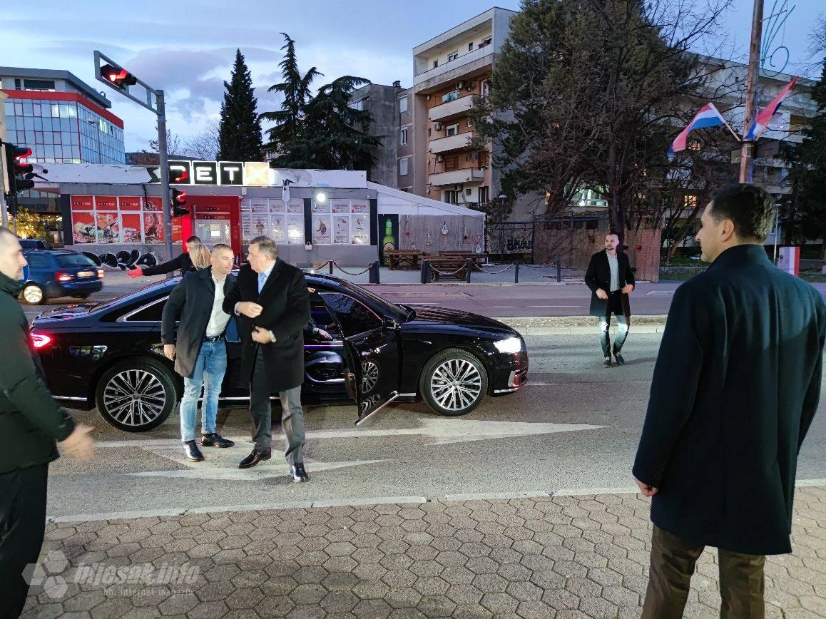 Dodik: Nitko nije zaustavio automobil jer je cijena goriva povećana. Nemoj da jadikujete!