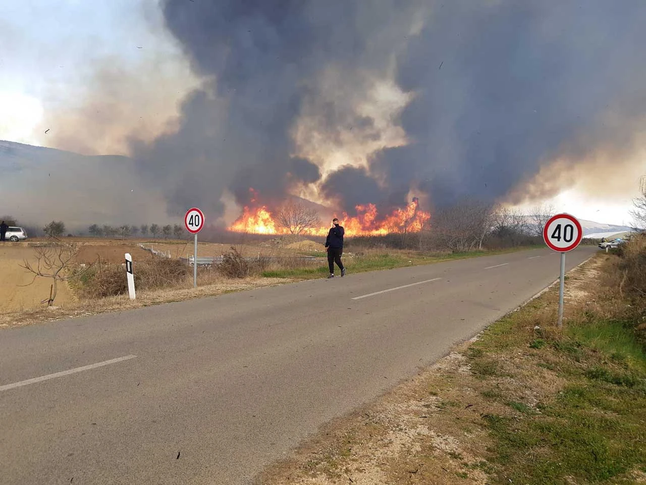 Veliki požar u dolini Neretve