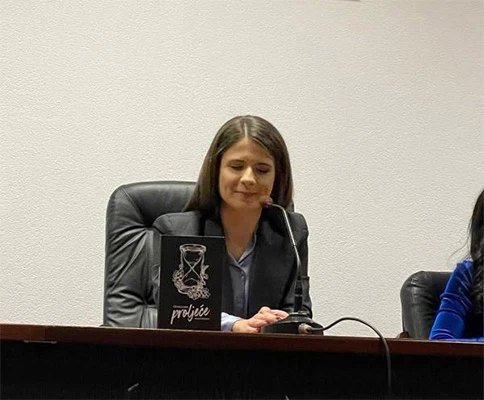 'Čekala sam proljeće' - Predstavljena zbirka Ivane Milićević