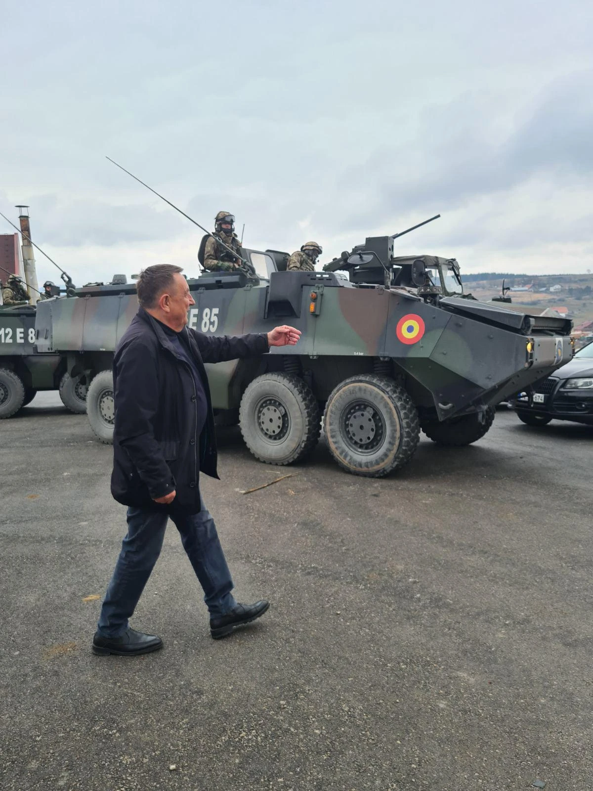 Načelnik otjerao EUFOR s dječjeg igrališta i parkinga osnovne škole