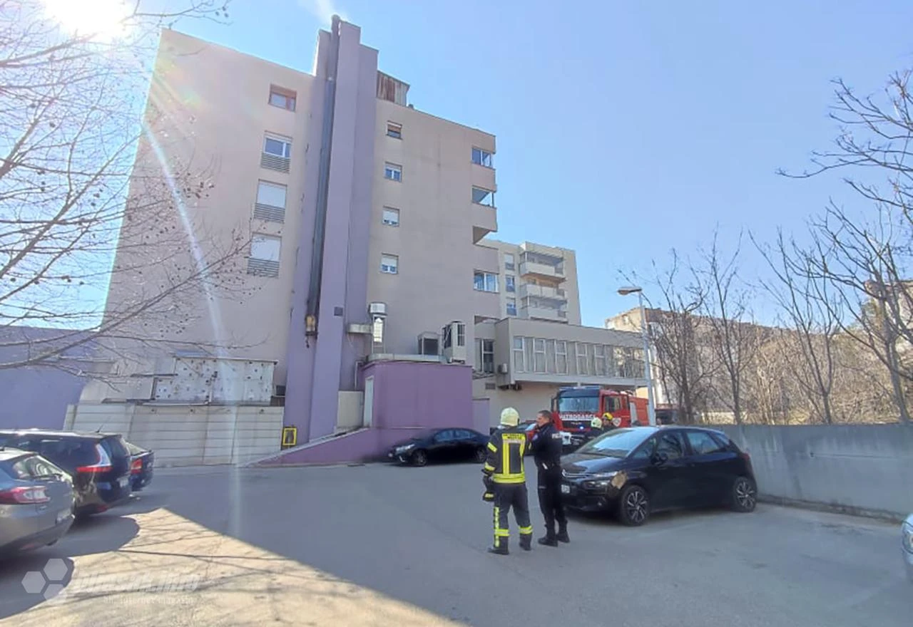 Mostar: Požar na zgradi "Milka" 
