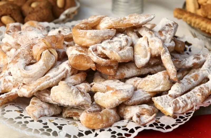 Od Istre do Dalmacije, svi vole ovu tradicionalnu hrskavu slasticu