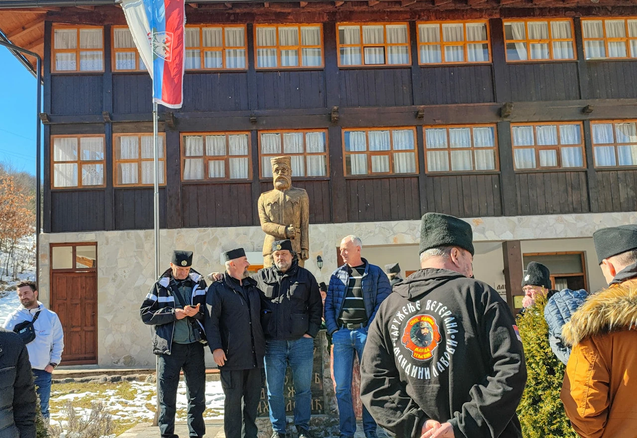 Ravnogorci bez postrojavanja: Tri puta "ura" u znak podrške "Rusiji i pravoslavcima u Ukrajini"