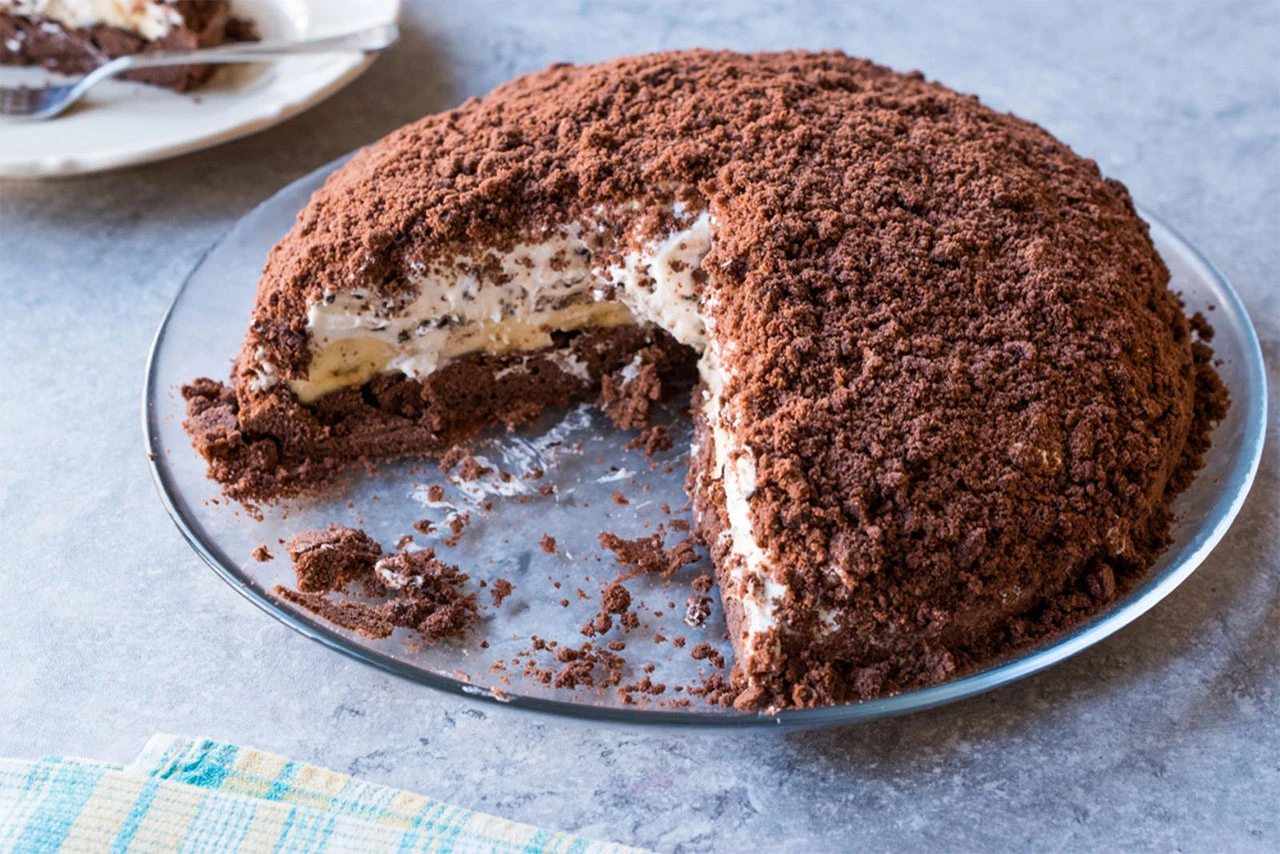 Genijalna torta od čokolade, banane i šlaga