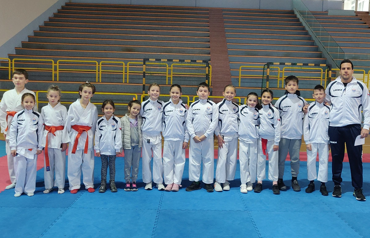 Karate klub Zrinjski na dva turnira osvojio 16 odličja
