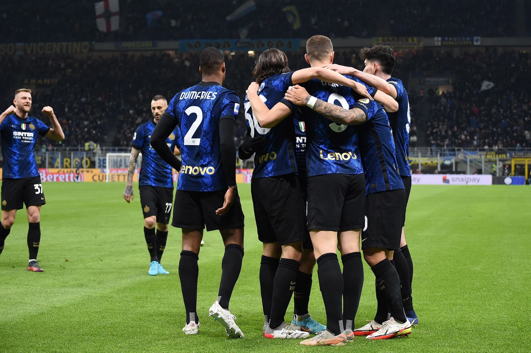 Hat-trick Martineza i dva gola Džeke protiv Salernitane