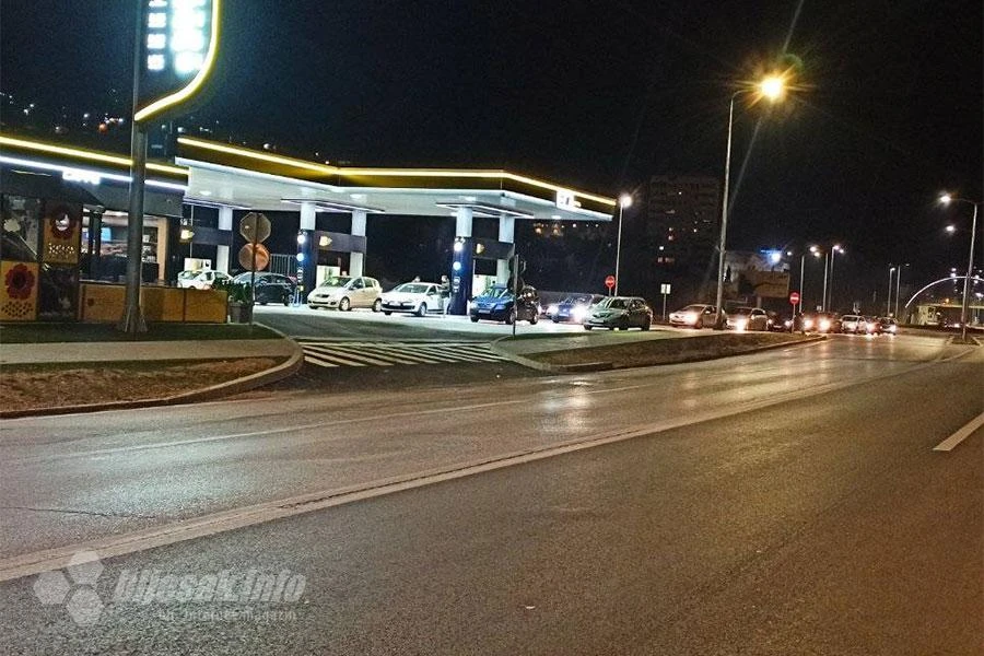 Građani pune rezervoare zbog straha od poskupljenja