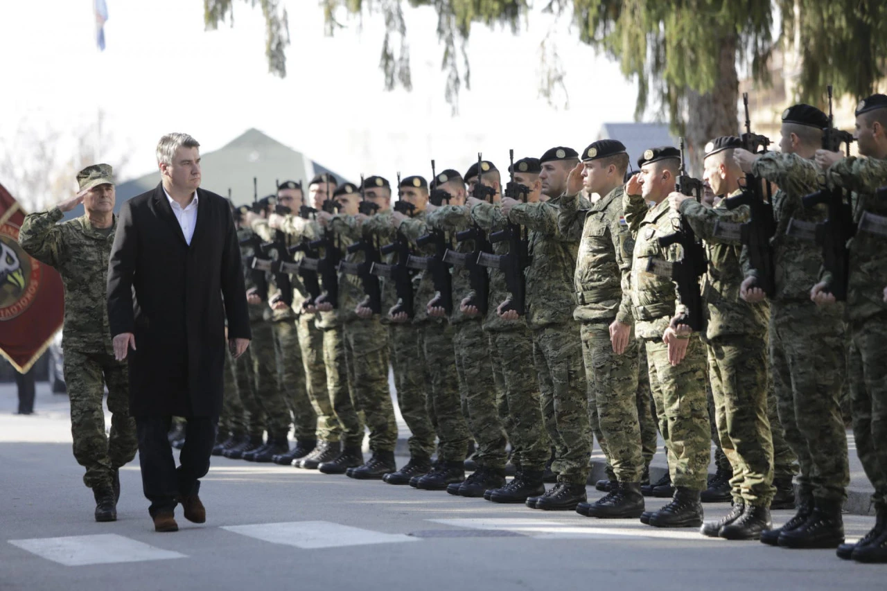 Milanović demantira Plenkovića: Nije dignuta pripravnost Hrvatske vojske 