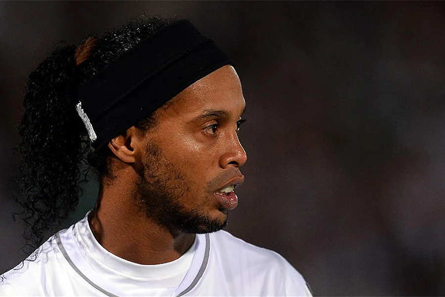 Ronaldinhova čarolija protiv Atletico Madrida