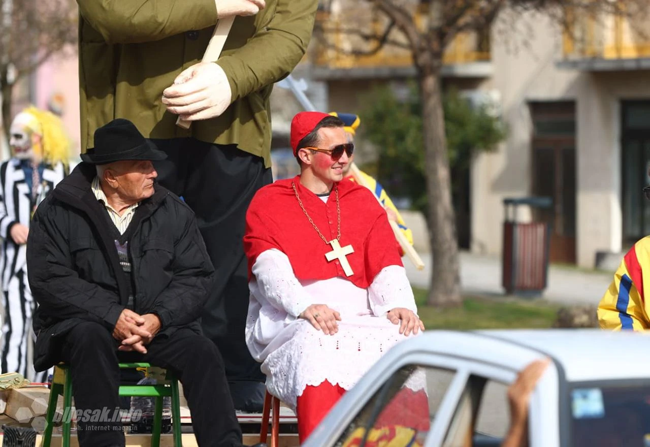 Maškarska republika preuzela vlast