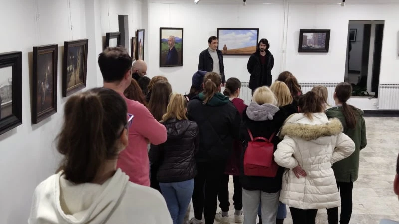 U mostarskom Centru za kulturu otvorena izložba Adija Karaila