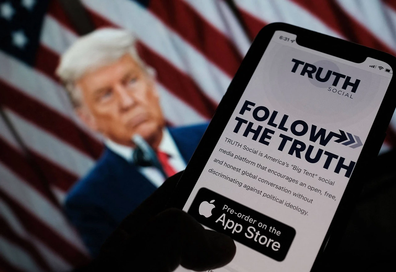 Trumpova društvena mreža dostupna za preuzimanje