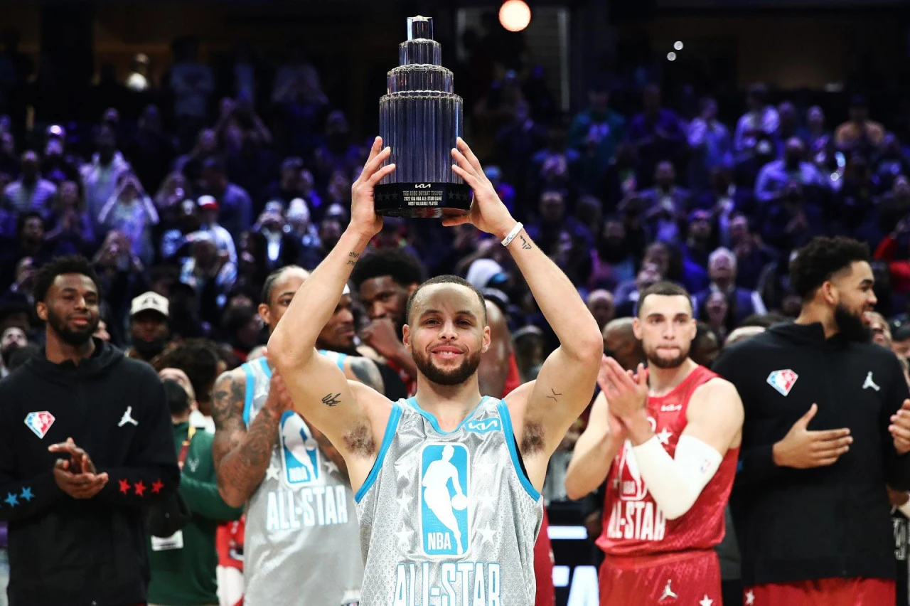 Curry za povijest: 16 trica i 50 poena na All Staru