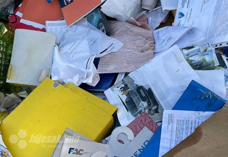FOTO | Godišnje čišćenje ureda 'na mostarski': Smeće na livadu