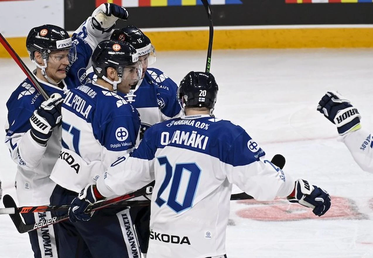 Finci prvi, Kanada mora u play off