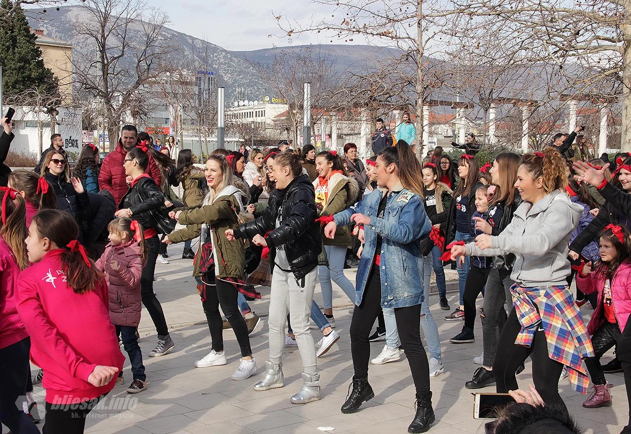 Mostar: Zapleši za žene!