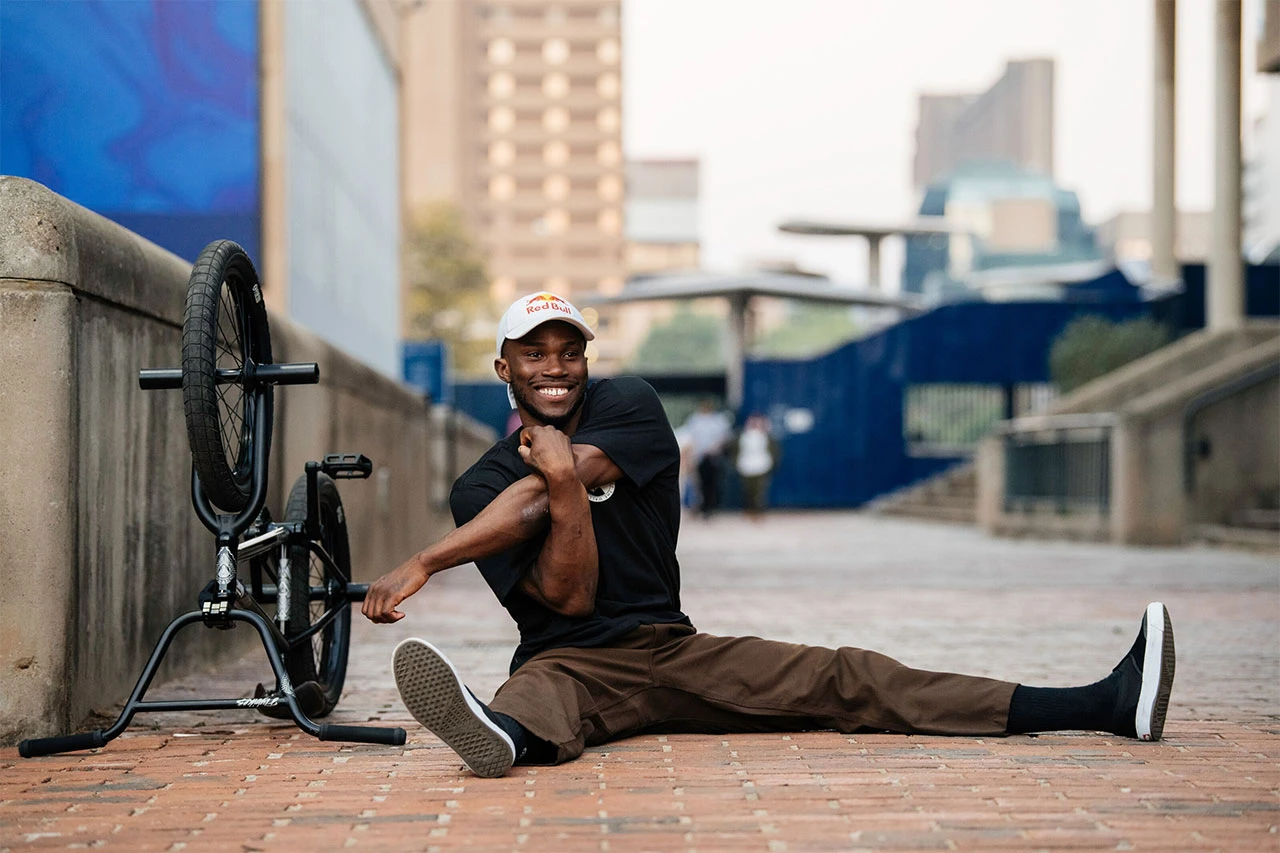 Courage Adams u BMX avanturi u Johannesburgu
