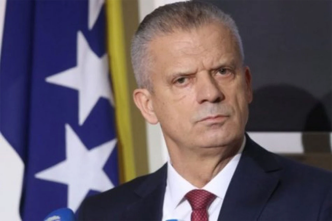 Radončić: Imate i gospodina Komšića koji ne razmišlja da ode s funkcije