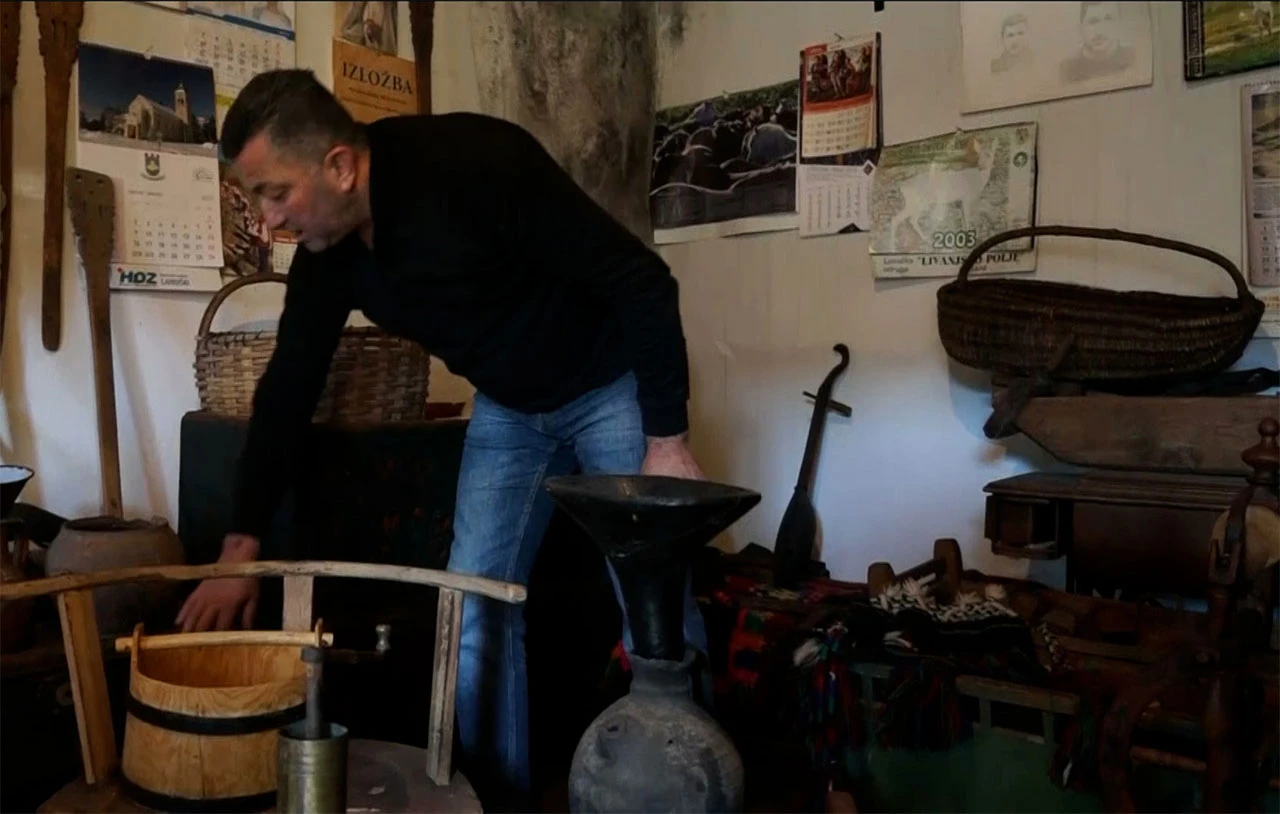 Mirko Kožul iz Širokog Brijega skuplja i njeguje stare predmete