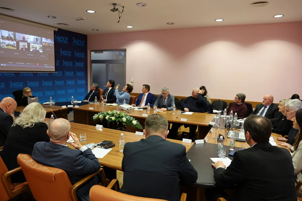Zajednička sjednica HDZ-ova BiH i Hrvatske: Tračak prostora i pet točaka