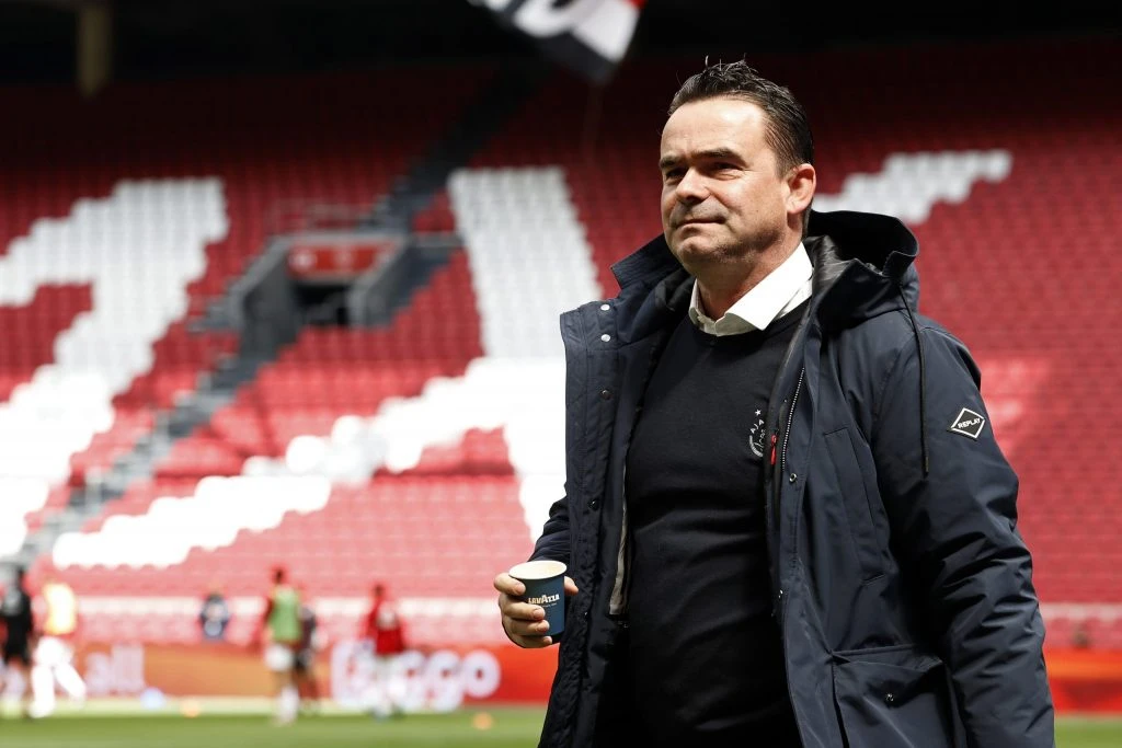 Legenda potjerana iz Ajaxa nakon neprimjerenih poruka kolegicama