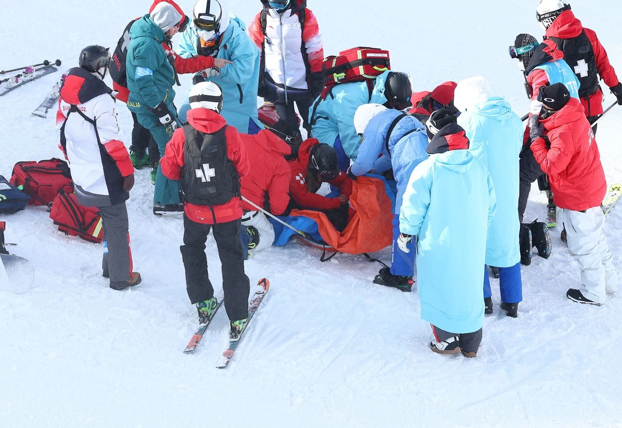 Težak pad japanske snowborderice 