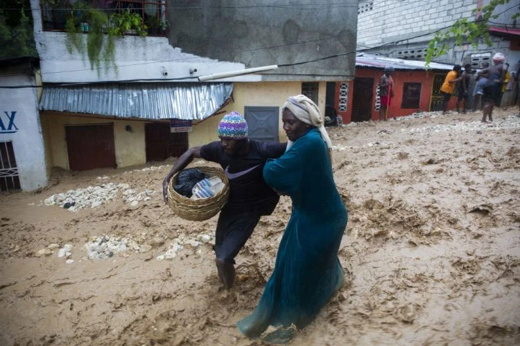 Na Haitiju poplavljeno na tisuće domova