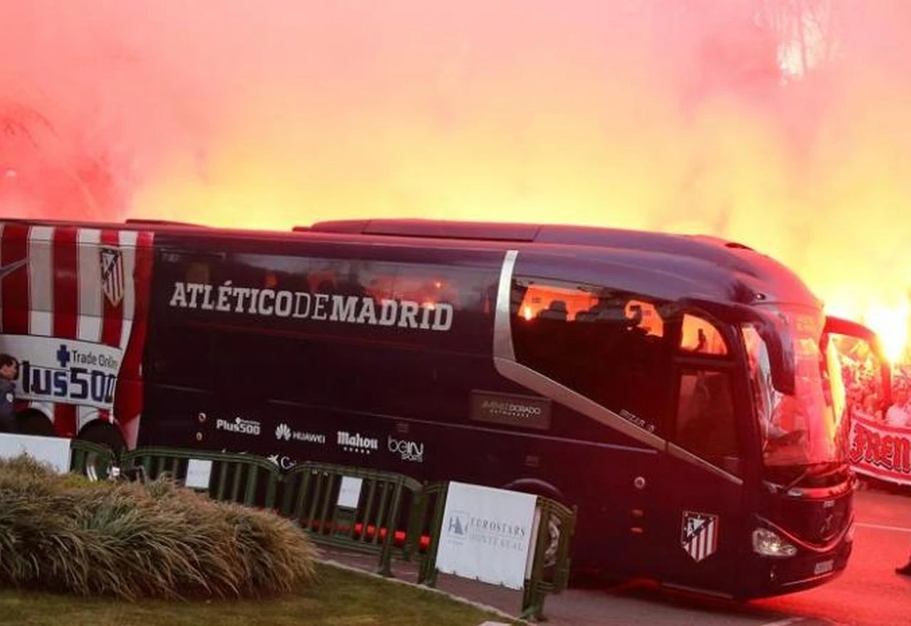 Gužva pred utakmicu, Simeone skoro izašao iz autobusa
