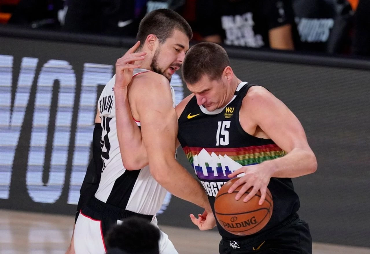 Sjajan obračun pod koševima Jokić vs Zubac