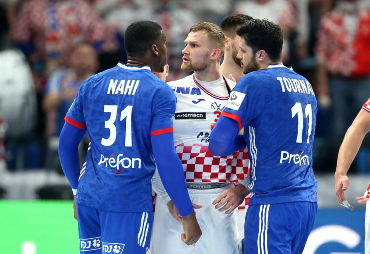 Mandić zbog plavog kartona preskače Srbiju 