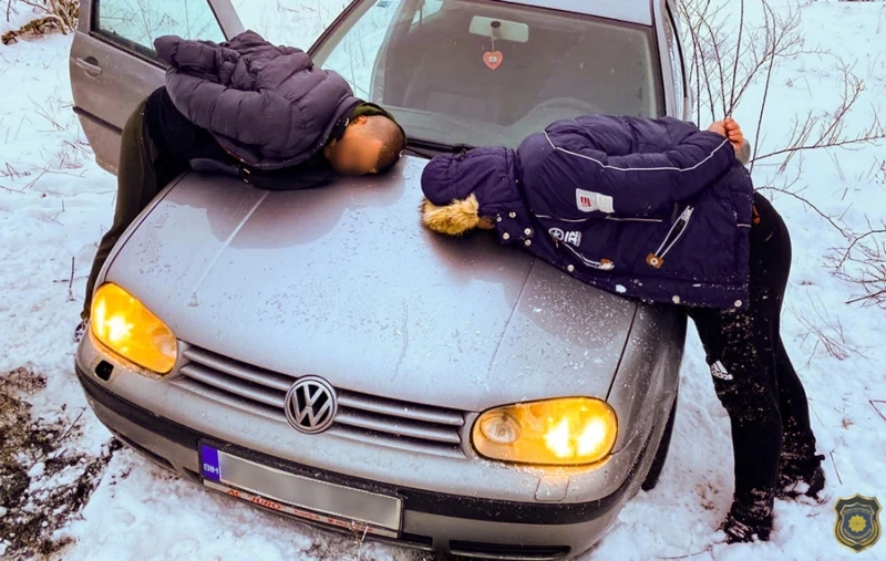 FUP: U policijskoj potjeri uhićene dvije osobe, drogu bacili u rijeku