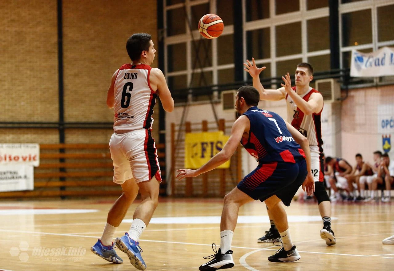 Čović napustio Mostar i vratio se u Široki