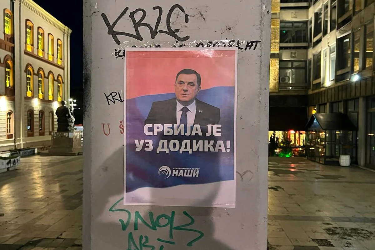 Plakati podrške Dodiku u centru Beograda