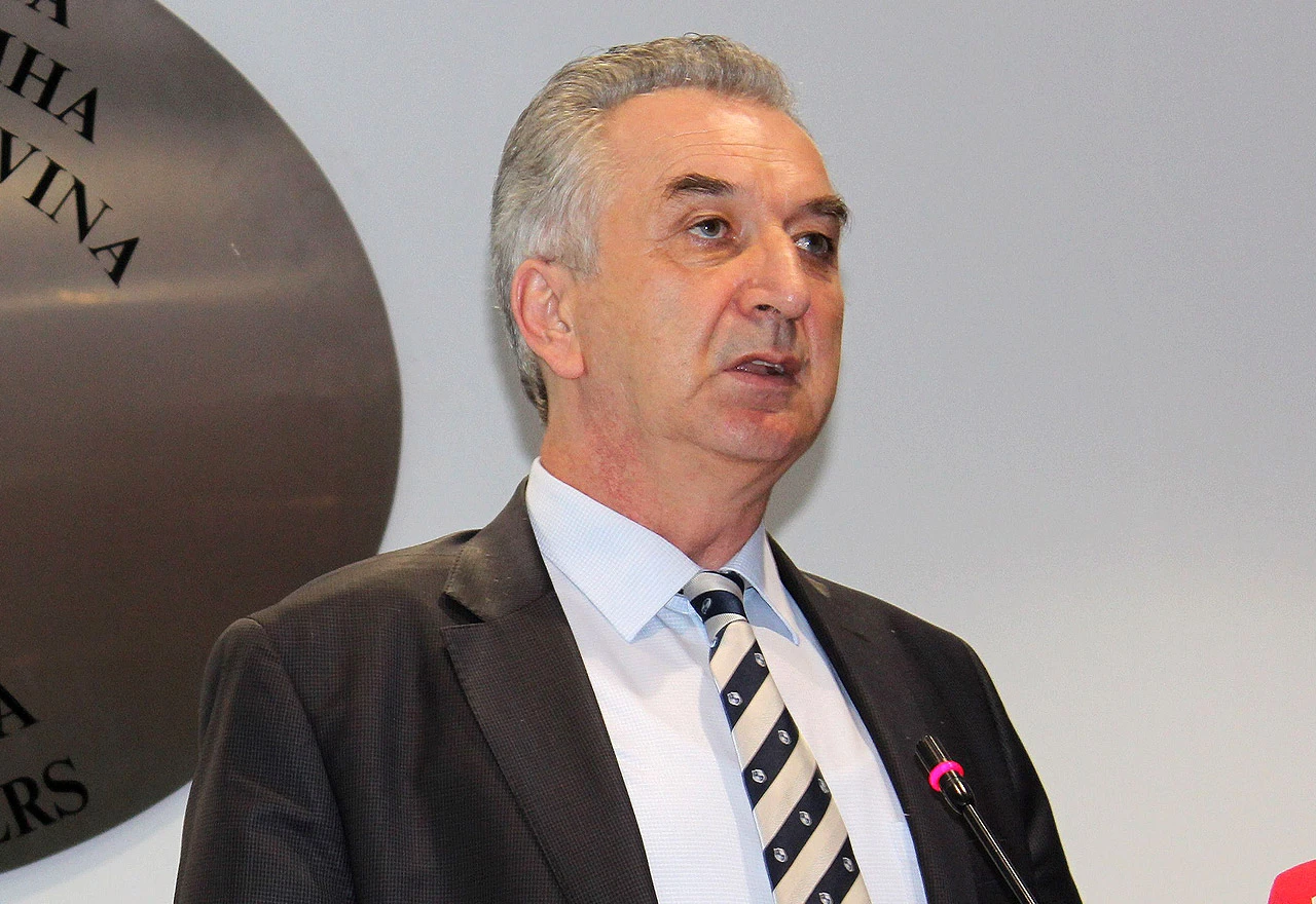 Šarović: Oduzeli su mi sav novac, nisam mogao nigdje putovati