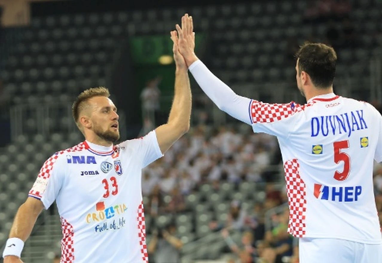 Pozitivni Cindrić, Duvnjak Cupara, Gerona